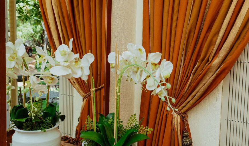 Gabon Boubou Room - This air conditioned room offers a king size bed or two twin beds with an en-suite bathroom and a private entrance to the terrace Gabon Boubou Room - This air conditioned room offers a king size bed or two twin beds with an en-suite bathroom and a private entrance to the terrace