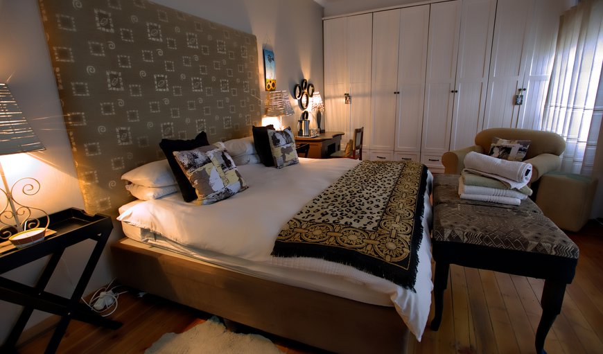 All en-suite bedrooms are furnished with double, 3/4 or single beds with WiFi, DSTV, electric blankets and coffee/tea making facilities. All en-suite bedrooms are furnished with double, 3/4 or single beds with WiFi, DSTV, electric blankets and coffee/tea making facilities.