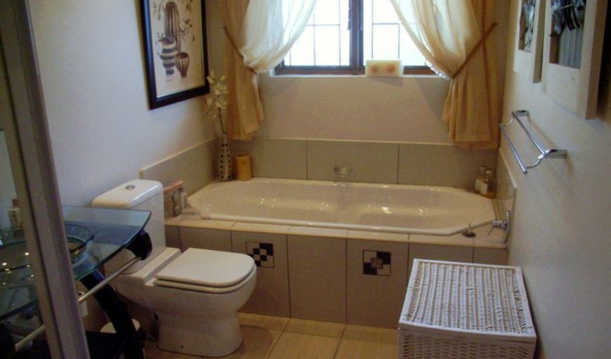 Deck on Sea: En-Suite Bathroom