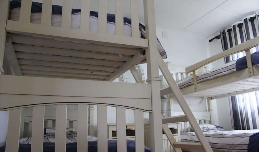 Campismo Ninho 28: Campismo Ninho 28 offers a 2 bunker bedroom for 4 guests