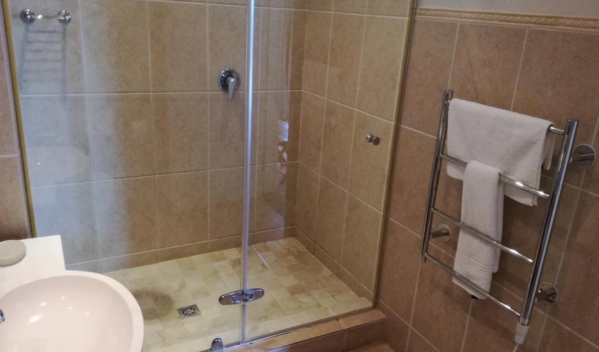 Ground Floor, sea facing: shower only: Ground Floor, sea facing: shower only