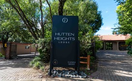 Hutten Heights Lodge by Ilawu image