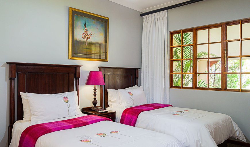 Black Grouse Cottage - The second bedroom has two single beds, that can be converted to a king size bed, if required. Black Grouse Cottage - The second bedroom has two single beds, that can be converted to a king size bed, if required.