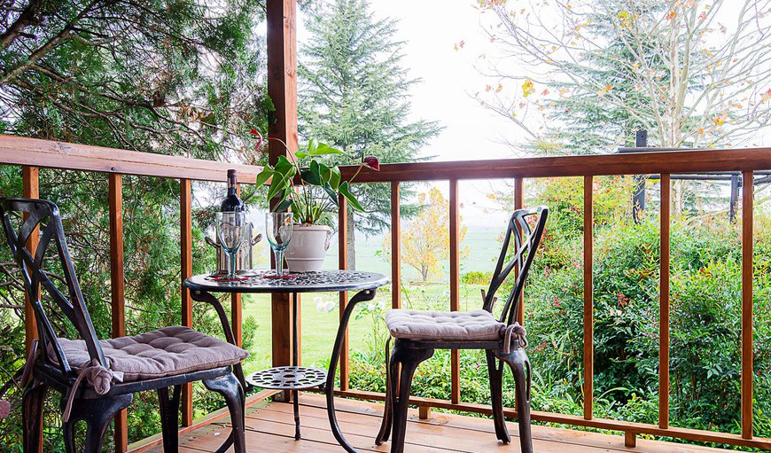 Green Hoopoe Suite - A kettle braai (barbecue), tools, table and chairs are available for your personal use on the private wooden deck looking over our beautiful gardens and rolling lawn. Green Hoopoe Suite - A kettle braai (barbecue), tools, table and chairs are available for your personal use on the private wooden deck looking over our beautiful gardens and rolling lawn.