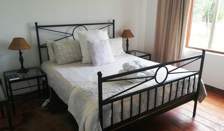 Double Room: Double Room - Bedroom with a queen size bed