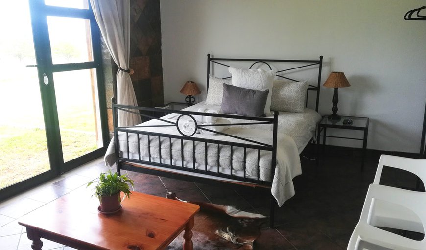 Double Room: Double Room - Bedroom with a queen size bed