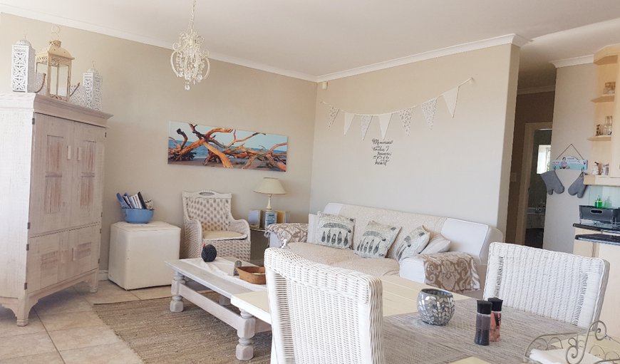 Open plan Lounge and Kitchen