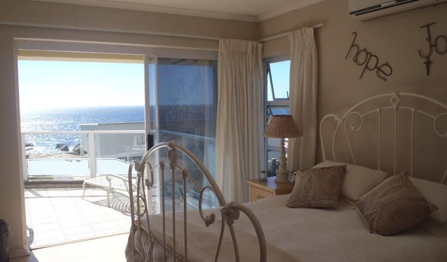 Sundowners 2: Bedroom 1 