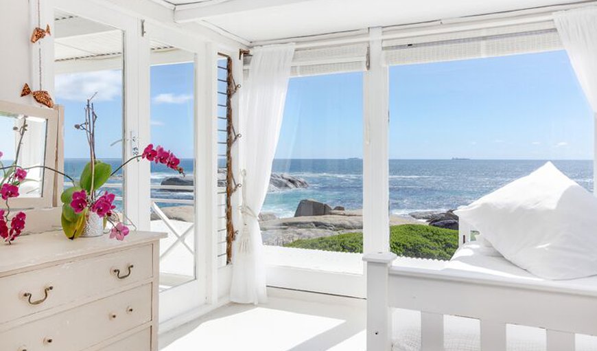 Waters Edge: Main Bedroom