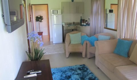 Luxury Garden Cottage (river facing): Seating area