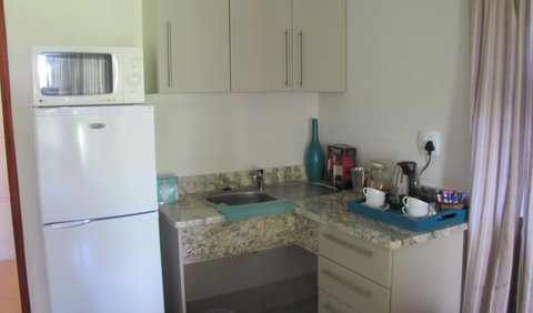 Luxury Garden Cottage (river facing): Kitchenette