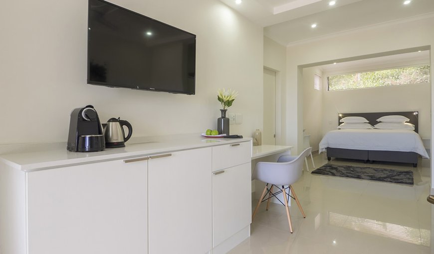 TheBloem Suite Two - The bedroom consists of a king size bed that can be converted into two twin beds with a TV with satellite channels. TheBloem Suite Two - The bedroom consists of a king size bed that can be converted into two twin beds with a TV with satellite channels.