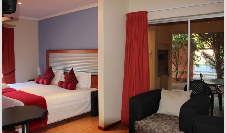 Deluxe Rooms: Deluxe Room with 2 Three Quarter Beds