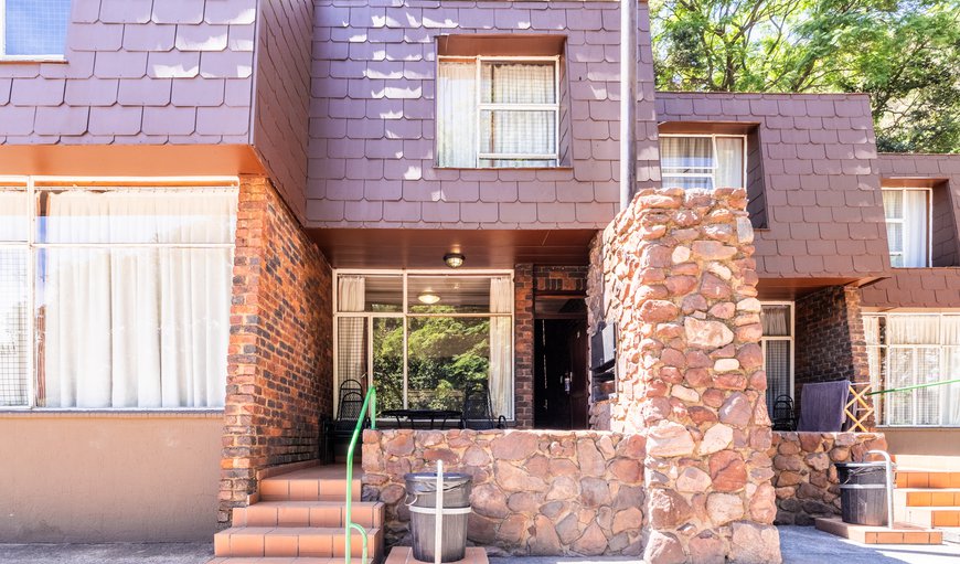 5 Sleeper Flat B - 1 Bedroom: Exterior