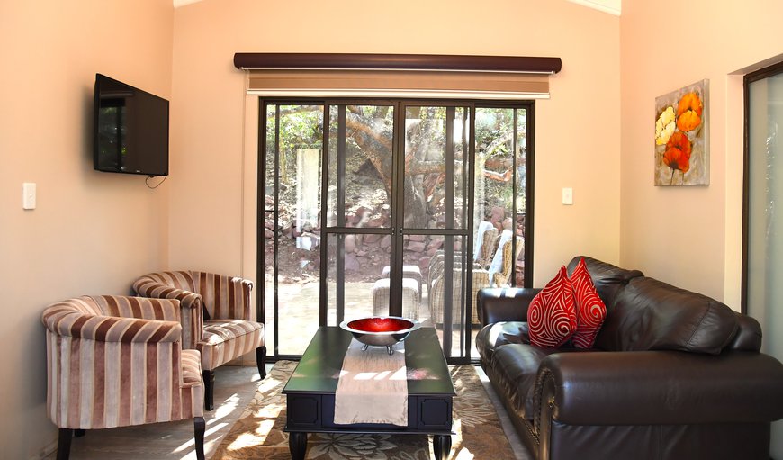 2 Sleeper Diamond Suite (B&B): Living area