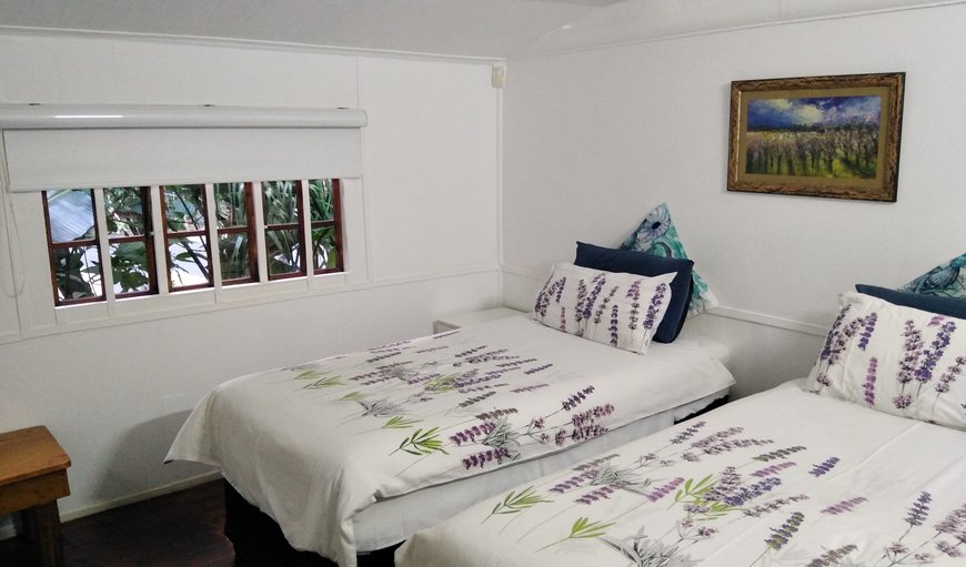 SINGLE ROOM - (2 x Twin Beds) - With Bathroom en-suite: Single Room - Twin Beds