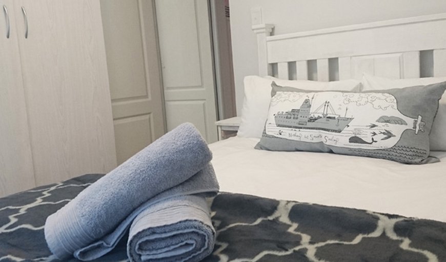 Pearly Dunes: Bedroom