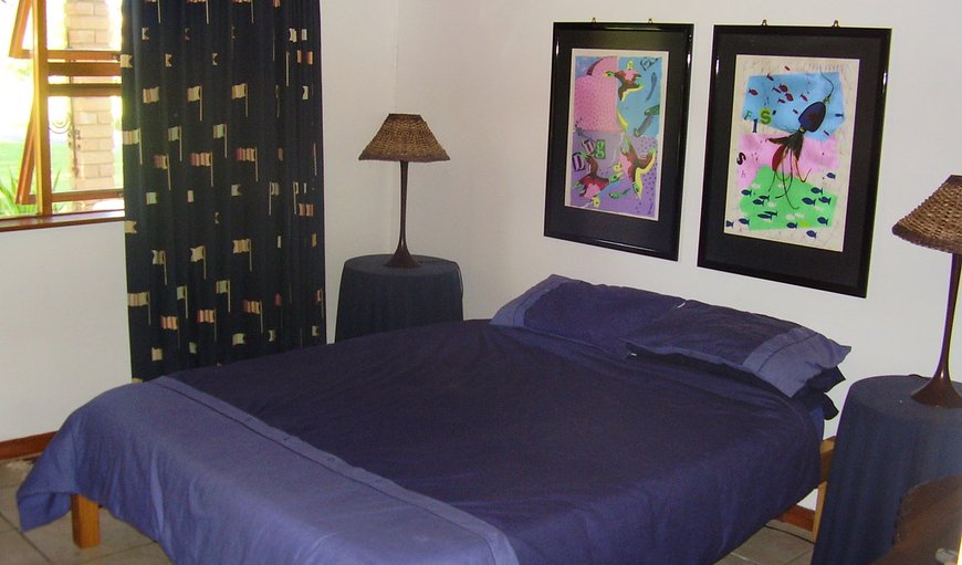 Cottage: Main Bedroom