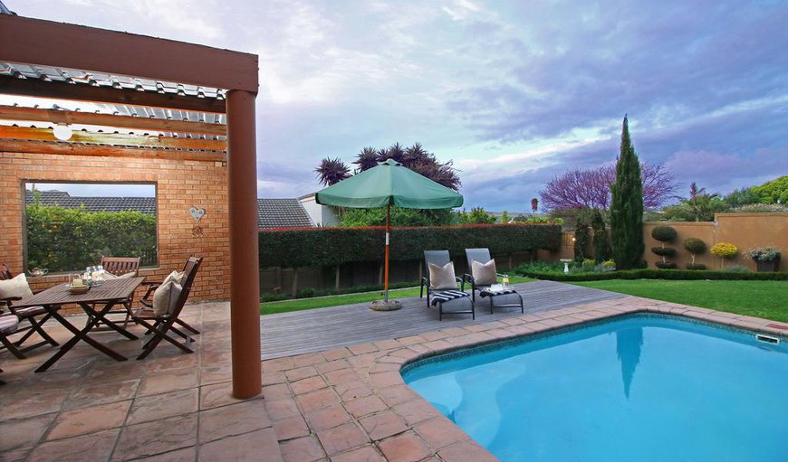 Cape Goodness features an outdoor swimming pool with loungers, a garden and a braai area with an outdoor dining area.