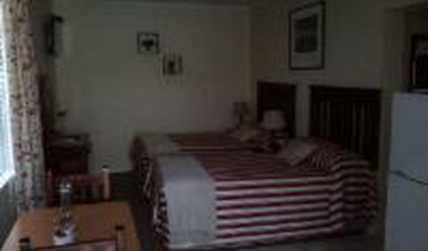 Self-catering Unit Twin with Shower photo 18