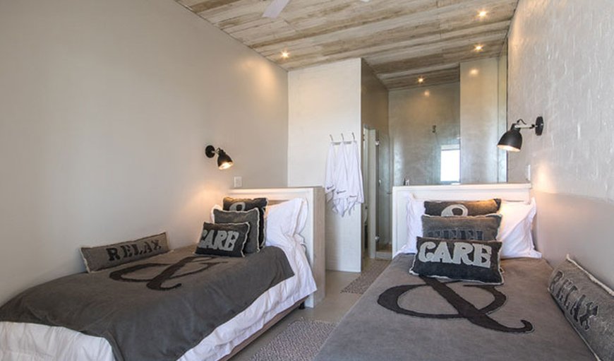 The PentHouse: Second Bedroom, two single beds