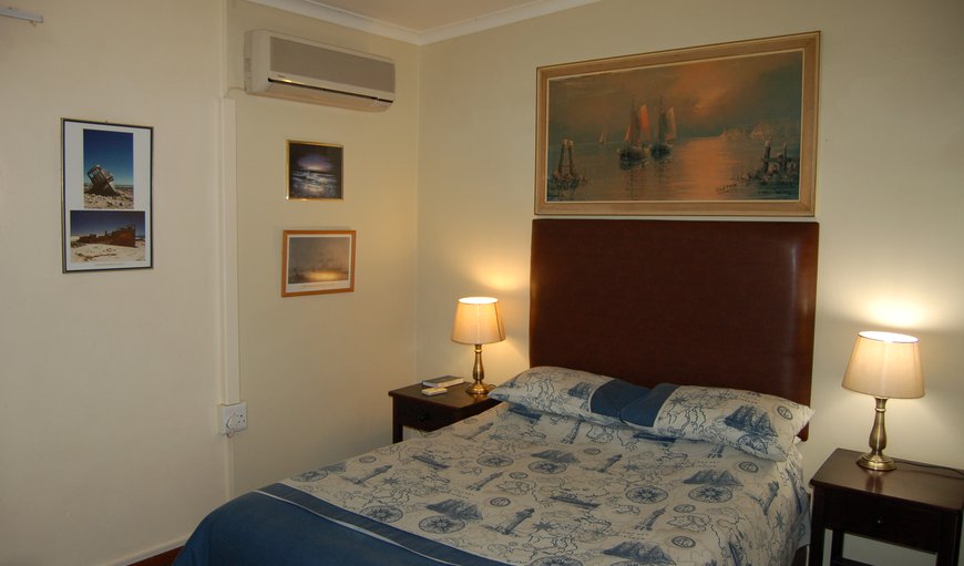 Double Room: Captain's Cabin