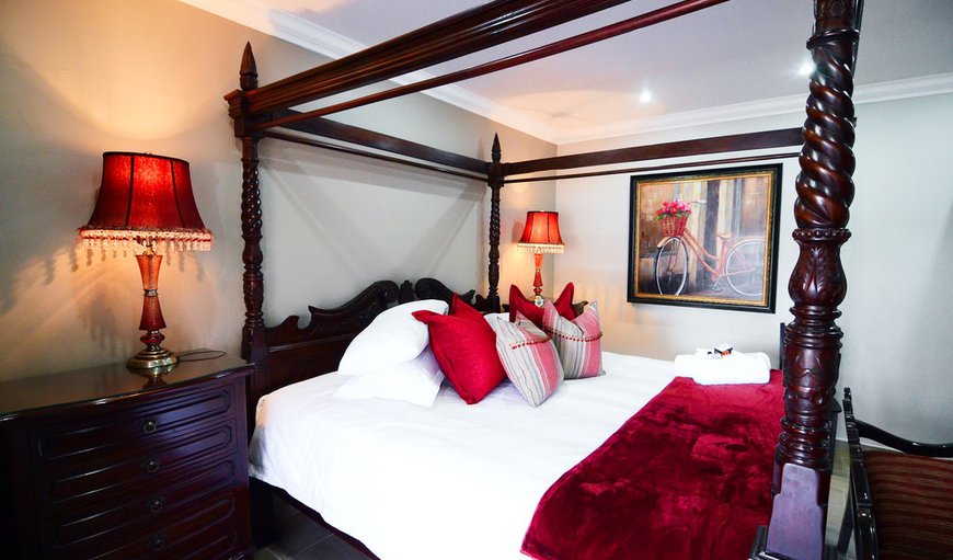 Executive Suite: Executive Suite - Bedroom with a king size bed