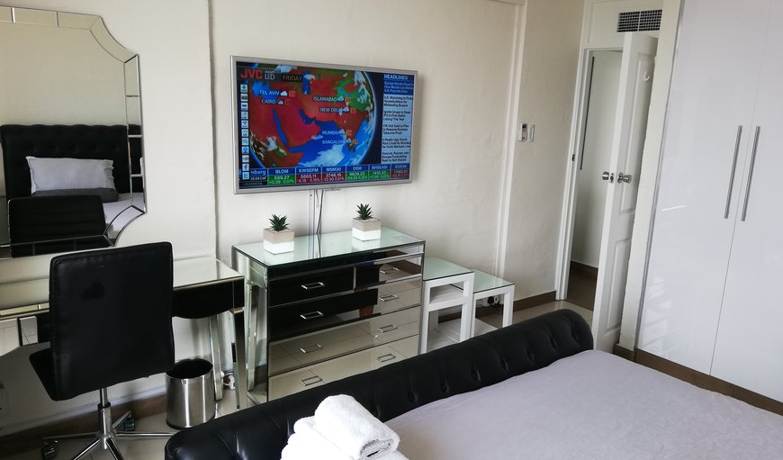 2 Bedroom Self Catering Apartment: The main bedroom is furnished with a king size bed