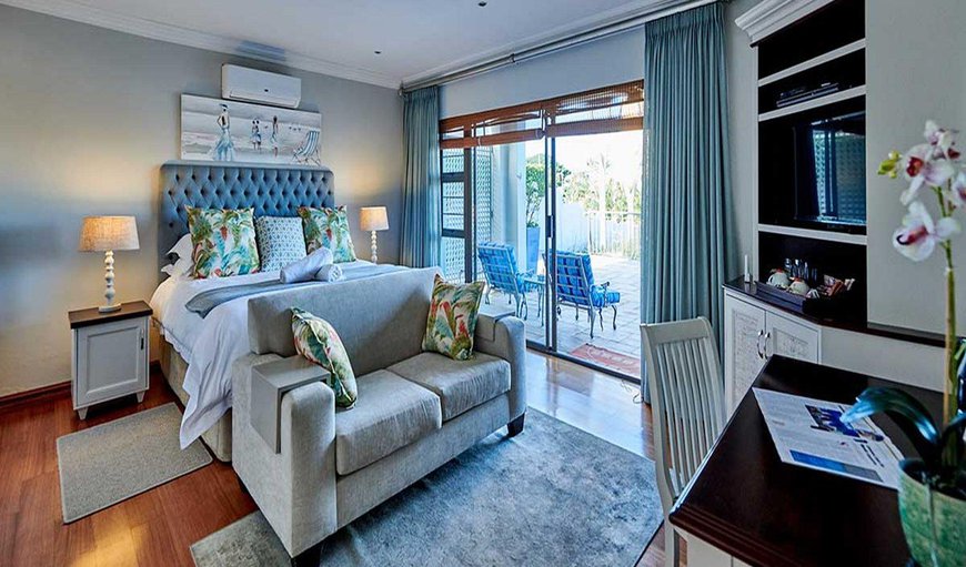 Aquamarine (Luxury Suite): Bed