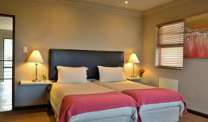 2 Bedroom Villa: 2 Bedroom Villa - Bedroom with twin singles