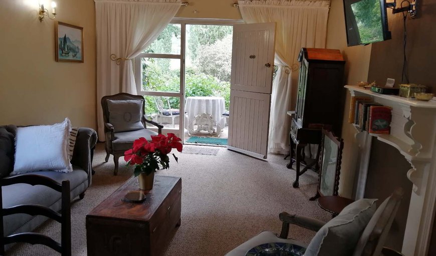 The Cottage: Inviting lounge area