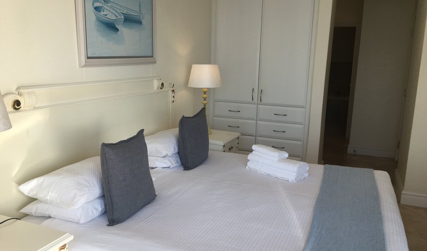 2 Bedroom Self Catering Apartment: Main Bedroom