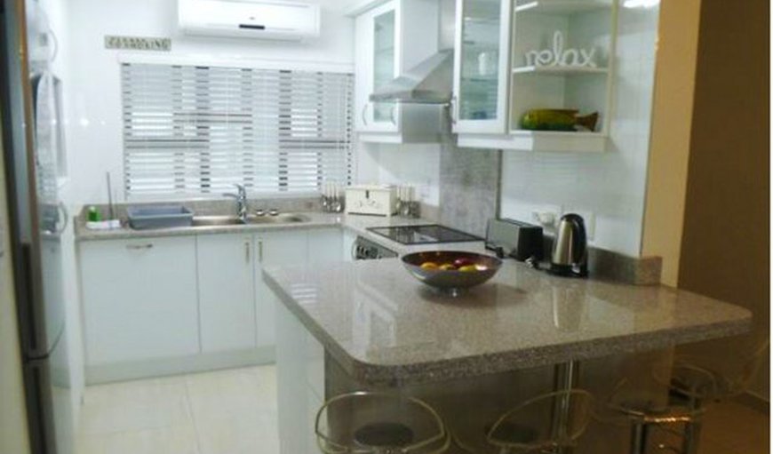 2 Bedroom Self Catering Apartment : Fully Equipped Kitchen
