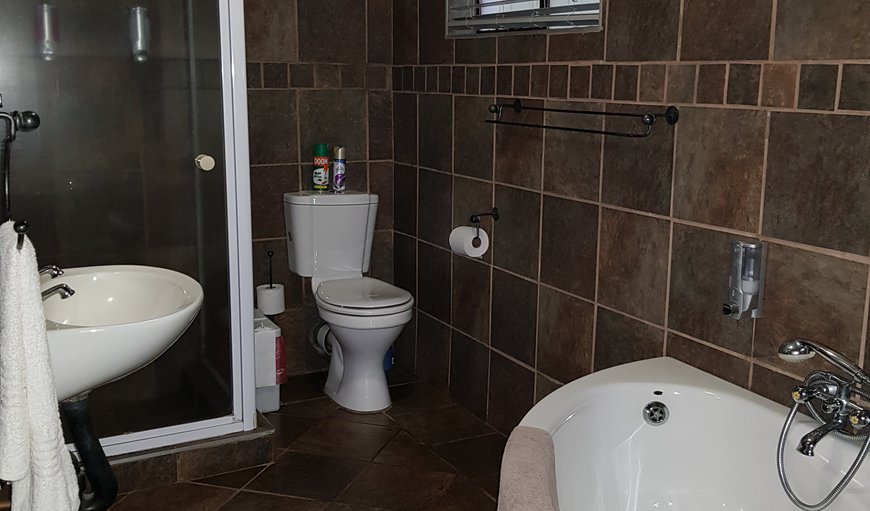 Room 1 Double Bedroom/Bath & Shower A/c: Room 1