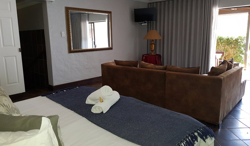 Room 9 Double Bedroom/Bath & Shower A/c: Room 9