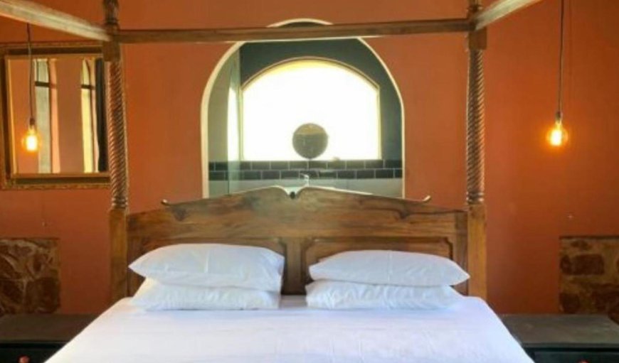 Lovebird - 2 Sleeper Cottage: Photo of the whole room
