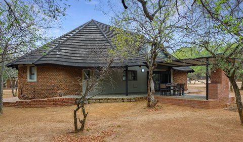Three Bedroom Chalet with Patio: Three Bedroom Chalet with Patio