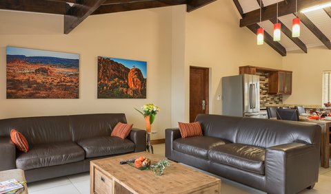 Four Bedroom Villa with Splash Pool: Interior