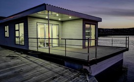 Kraalbaai Lifestyle Houseboats image