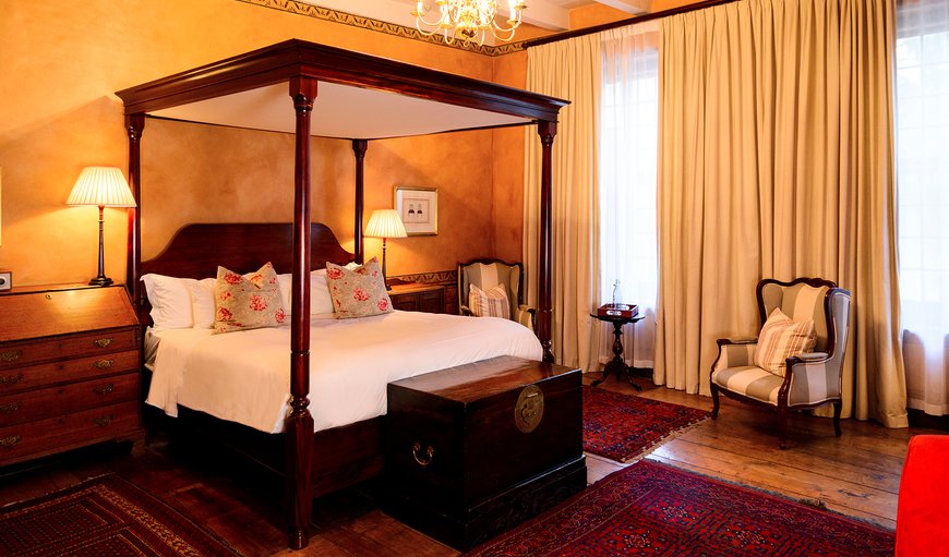 Suite: Luxury Room