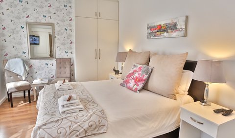 Standard Double Room: Double room queen size bed with en-suite bathroom.