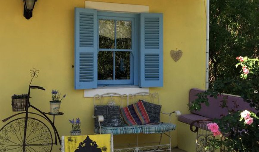 Oak Shades Double Room: Shades of Provence