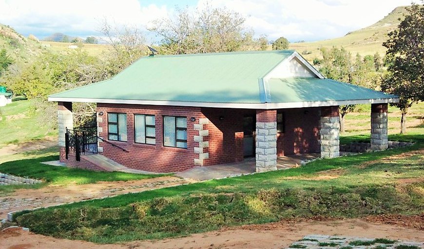 Self Catering cottage with undercover parking in Clarens, Free State Province, South Africa