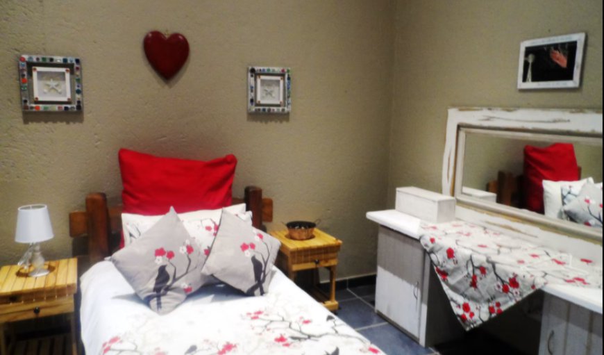 Twin Bed Suites: Single Suite