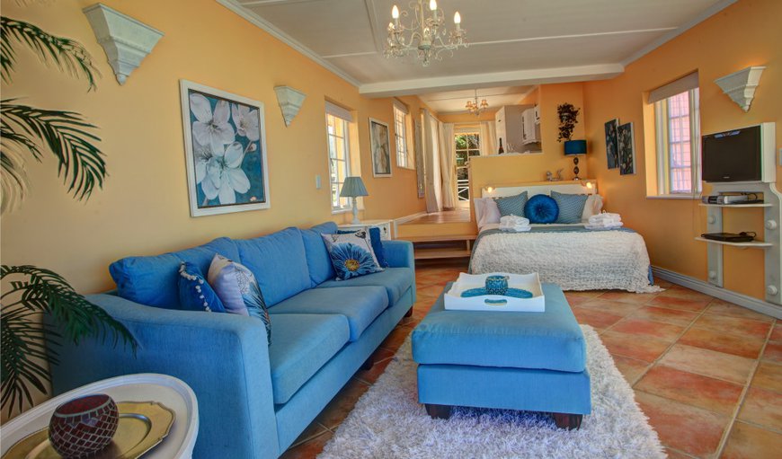 Ocean Suite: Ocean suite open plan living area with lounge.