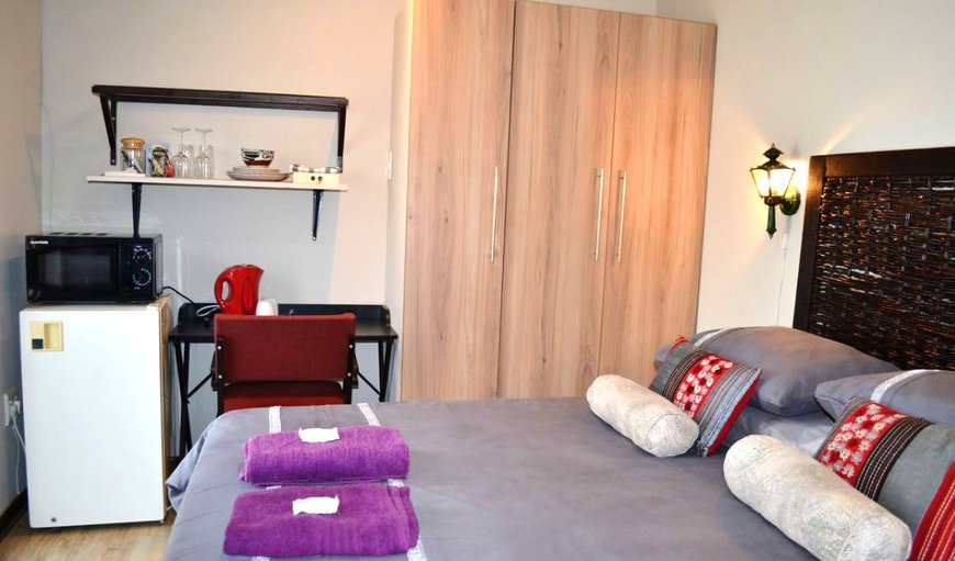 Unit 2 (1 Queen Size Bed Only): En-suite Self Catering Unit 2