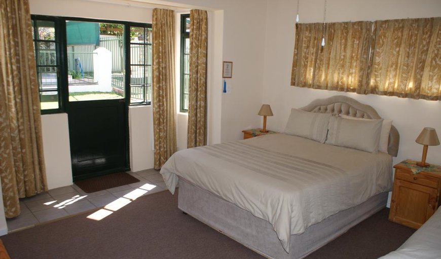Self Catering Apartment: Apartment with double and single bed.