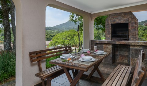 Two Bedroom Chalet with Patio: Two Bedroom Chalet with Patio