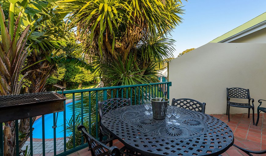 Two Bedroom Apartment with Patio: 2 Bedroom Apartment - Patio with braai area.