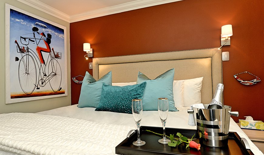 Classic Twin/King Suite: Classic King/Twin Suite